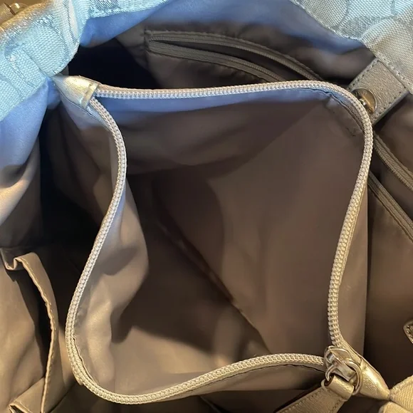 ✨Coach Purse ✨ - Picture 5 of 11